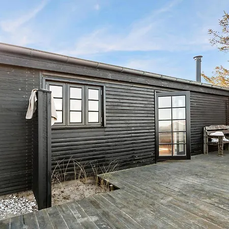別荘 3 Bedroom Lovely In